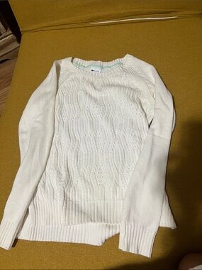 STYLUS White Cable Knit Crewneck Sweater